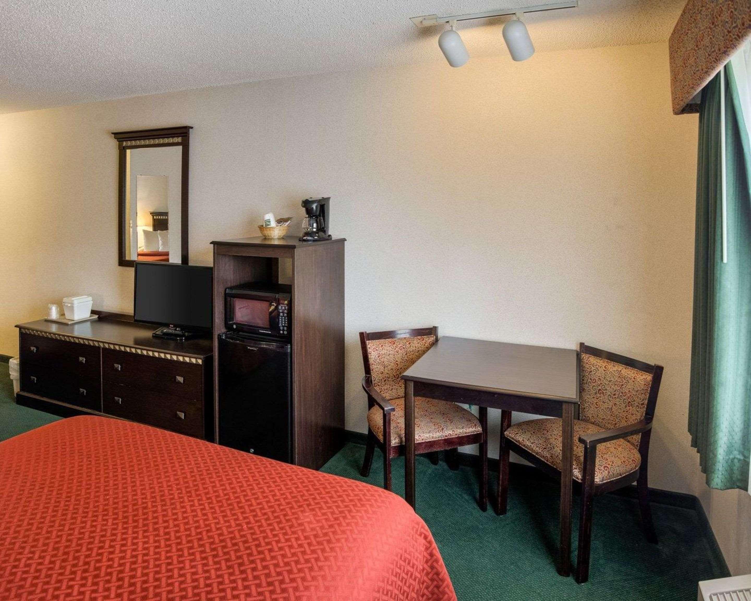 Quality Inn Near Northtown Mall & National Sports Center Coon Rapids Exteriör bild