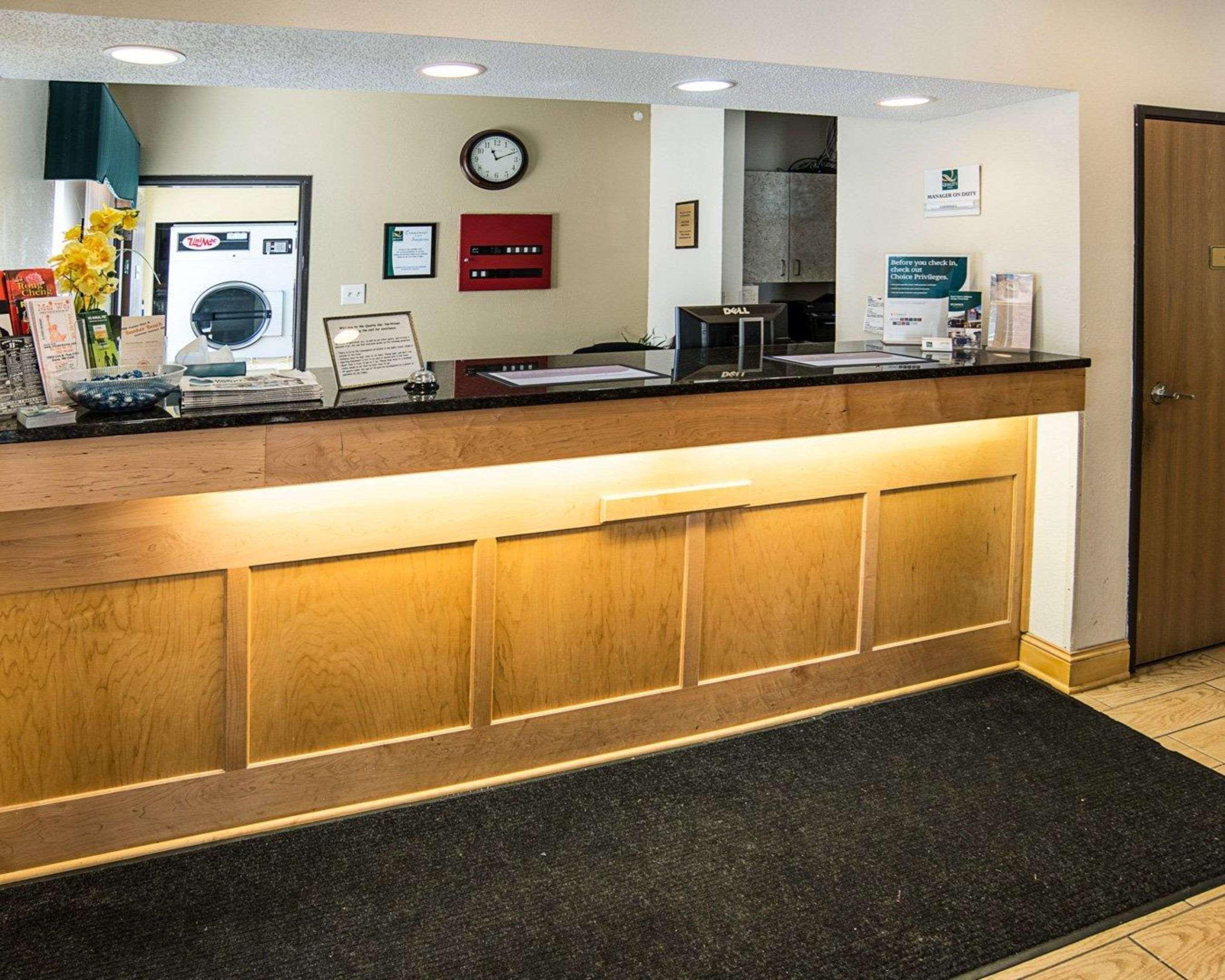 Quality Inn Near Northtown Mall & National Sports Center Coon Rapids Exteriör bild