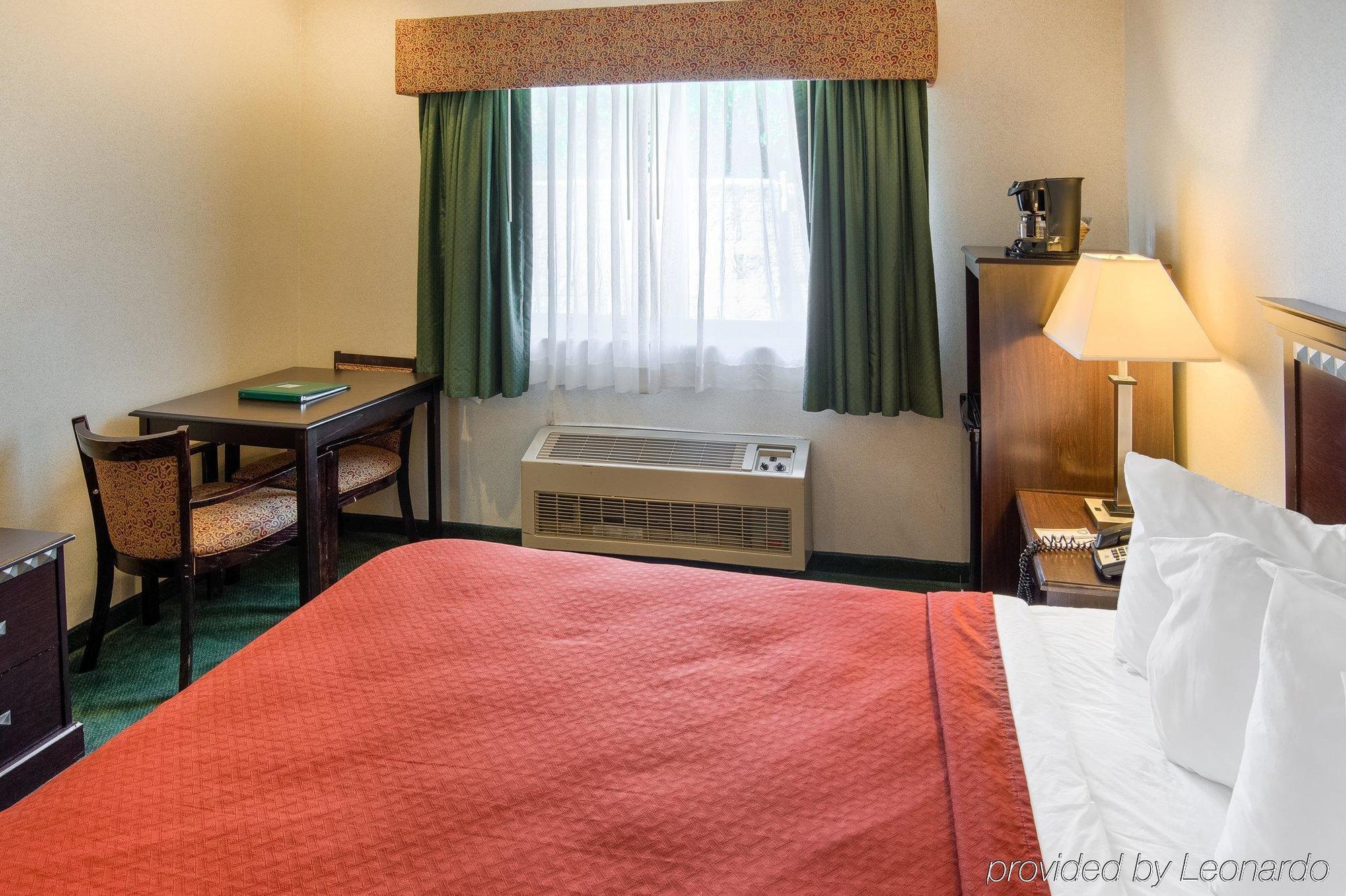 Quality Inn Near Northtown Mall & National Sports Center Coon Rapids Exteriör bild