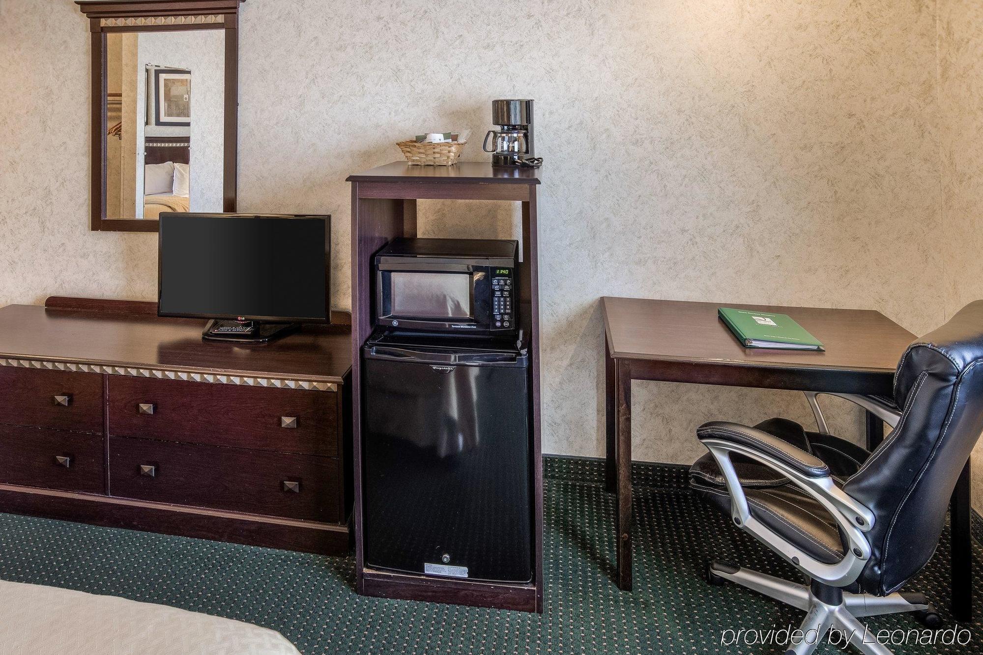 Quality Inn Near Northtown Mall & National Sports Center Coon Rapids Exteriör bild